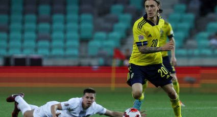 El futbolista Kristoffer Olsson, seleccionado nacional de Suecia, es hospitalizado con respiración asistida por una enfermedad cerebral 