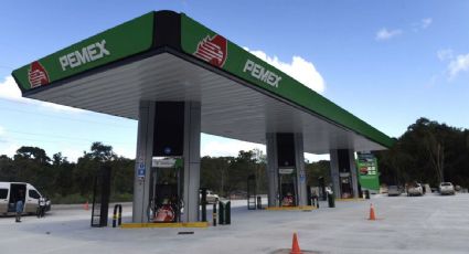 Pemex registró ganancias por segundo año consecutivo, pero sus ingresos cayeron y su deuda se disparó un 27.5%