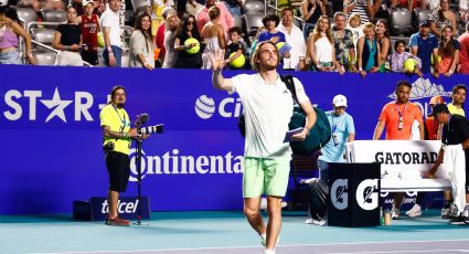 Stefanos Tsitsipas es eliminado del Abierto Mexicano de Tenis, pero hace donativo de 15 mil dólares para la reconstrucción de Acapulco