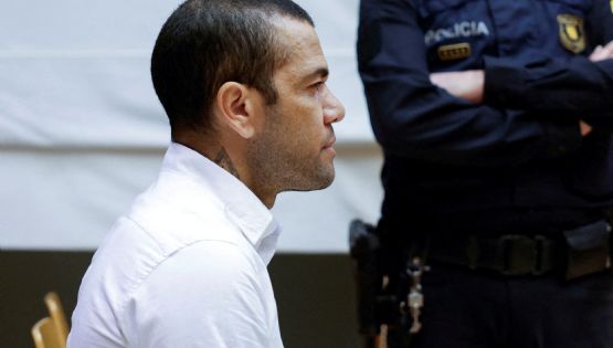 ¡Culpable! Dani Alves es condenado a cuatro años y medio de cárcel por violar a una joven en Barcelona