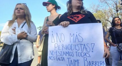 Reporteros, familiares y amigos del periodista Jaime Barrera protestan en Guadalajara para exigir su localización