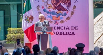 AMLO propone más refinerías y postergar la transición a energías limpias en aniversario de la Expropiación Petrolera