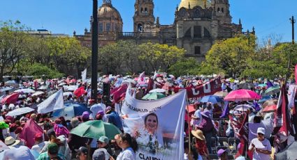 Esperan más de tres horas a Sheinbaum bajo un sol de 30 grados en Guadalajara; paramédicos atienden a una decena de desmayados