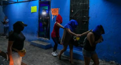 Hallan a 27 mujeres víctimas de explotación sexual en un bar de Quintana Roo