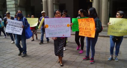 Protestan por el desabasto de medicamentos para niños con cáncer y otros padecimientos en Oaxaca