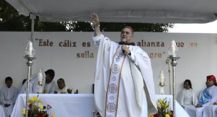 AMLO celebra la "suerte" de que el obispo Salvador Rangel apareciera en un hospital: "Los adversarios están a la caza del gazapo"