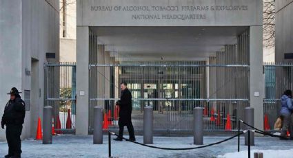 Más de 68 mil armas fueron comercializadas ilegalmente en EU entre 2017 y 2021, advierte organización