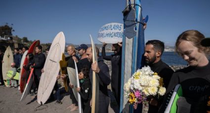 Procesan por posesión de drogas a la mujer a la que le fue hallado un celular de uno de los surfistas australianos asesinados en Ensenada