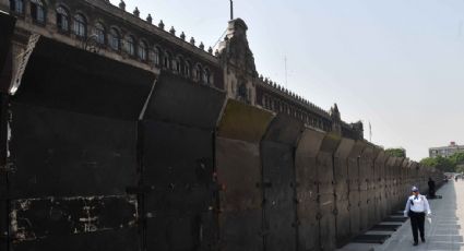 López Obrador dice que el ataque con petardos de manifestantes de Ayotzinapa en Palacio Nacional fue una provocación por las elecciones