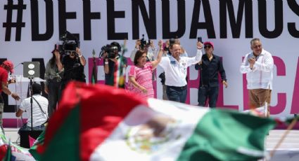 Xóchitl Gálvez y Santiago Taboada celebran la concentración de la Marea Rosa en el Zócalo: "A pesar de todo, la gente salió"