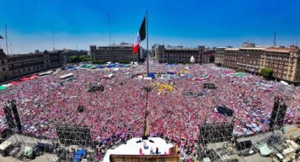 López Obrador culpa a la CNTE y a "provocadores" por el retraso en el izamiento de la bandera en el Zócalo el día de la marcha de la Marea Rosa