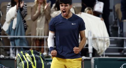 Carlos Alcaraz sube su nivel, vence a Korda y avanza por tercer año consecutivo a Octavos en Roland Garros