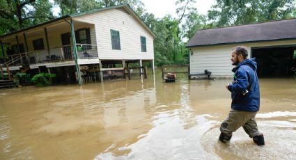 Houston se prepara ante la alerta de inundación tras las fuertes lluvias; más de 400 personas fueron rescatadas