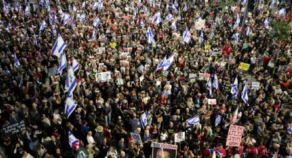 Miles de israelíes se manifiestan en Tel Aviv: exigen a Netanyahu que acepte el acuerdo para un alto al fuego con Hamás