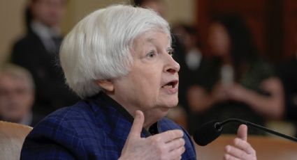 Amenazas a la democracia ponen en riesgo el crecimiento económico de EU, advierte la secretaria del Tesoro en referencia a Trump