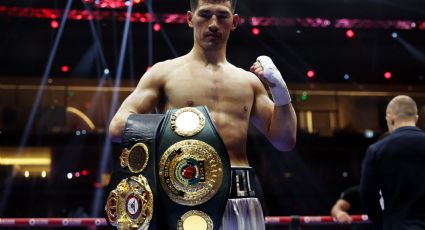 Dmitry Bivol, exrival del 'Canelo' Álvarez, gana por nocaut a Malik Zinad