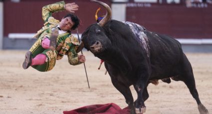 El torero mexicano Isaac Fonseca sufre cornada de 20 centímetros por la espalda en Madrid; lo reportan grave