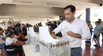 Mauricio Vila regresó al cargo de gobernador de Yucatán el primer minuto de este martes