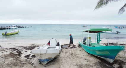 Huracán "Beryl" sigue su avance hacia la Península de Yucatán; el gobierno vigila la trayectoria y mañana dará un informe al mediodía