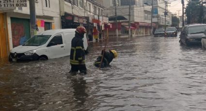 Se registran inundaciones y caídas de árboles en Naucalpan por las fuertes lluvias