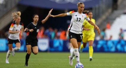 La árbitra Katia Itzel García hace historia en París 2024 al ser la primera mexicana que dirige un partido de futbol olímpico