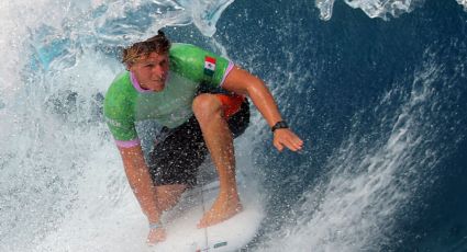 Alan Cleland es el primer mexicano que debuta en surf en Juegos Olímpicos; avanza a la segunda ronda con gran puntaje