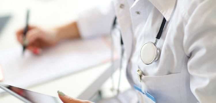 Cae excoordinador de almacenes y farmacias de Chihuahua por desvío de medicamentos contra el cáncer