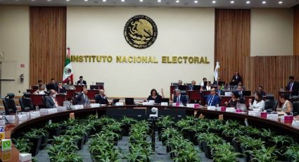 Exmagistrados y exconsejeros electorales llamaron al INE a evitar la "representación distorsionada" en el Congreso