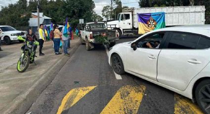 Indígenas purépechas bloquean seis carreteras en Michoacán exigiendo justicia por desapariciones forzadas