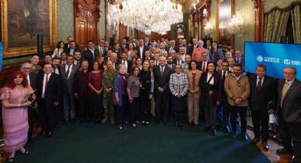 AMLO y Sheinbaum encabezan reunión con gobernadores de Morena para evaluar avances del IMSS Bienestar