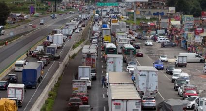 Bloqueo de comuneros en la autopista México-Toluca cumple más de 10 horas; exigen indemnización por Tren Interurbano