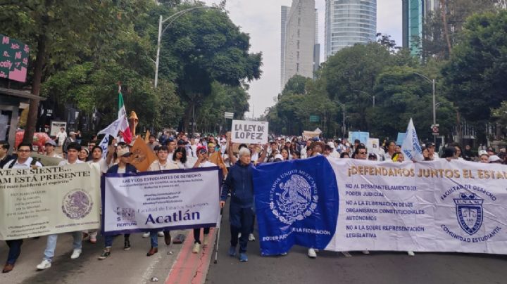 Universitarios comienzan protesta desde la Diana Cazadora contra la reforma judicial de López Obrador