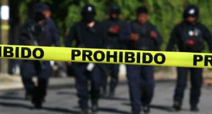 Hallan los cuerpos de tres personas al interior de un taxi abandonado en Quintana Roo