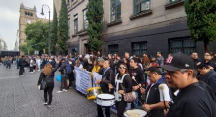 Trabajadores del PJF protestan afuera de la Suprema Corte en contra de la reforma judicial