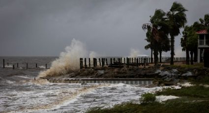 Huracán "Helene" provoca más de mil vuelos cancelados en EU y amenaza con marejada ciclónica en Florida