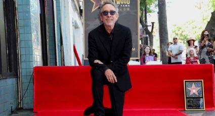 Tim Burton recibe estrella en el Paseo de la Fama de Hollywood acompañado por el elenco de "Beetlejuice Beetlejuice"