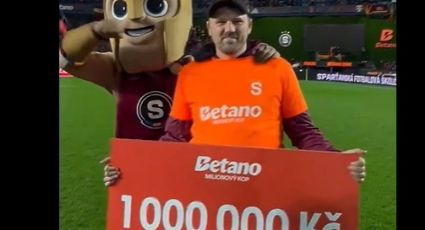 Vaya toque: Aficionado del Sparta de Praga gana 40 mil euros y se vuelve viral por meter un gol desde la media cancha