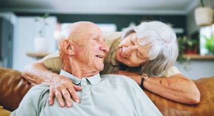 Por qué las mujeres viven más que los hombres; un estudio encuentra la respuesta en la evolución