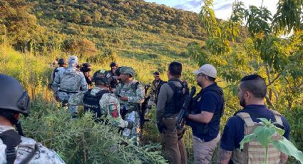 Abaten a tres sujetos y detienen a cuatro en presunto campamento del crimen en Michoacán