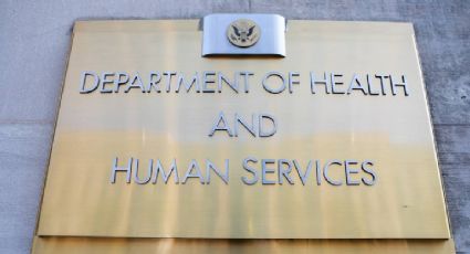 Administración de Trump empieza a despedir personal del Departamento de Salud por el cierre de gobierno