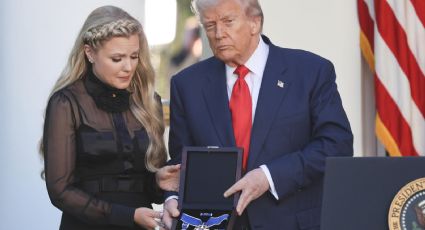 Trump entrega la Medalla Presidencial de la Libertad al activista Charlie Kirk de forma póstuma
