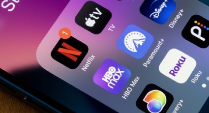 Asociaciones acusan invasión a la privacidad y censura por reforma que da acceso al SAT a plataformas como Tinder y Netflix