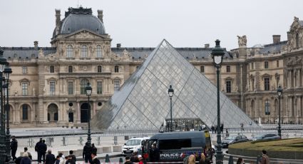 Se registra robo en el Museo de Louvre; cierran el recinto para identificar las piezas faltantes