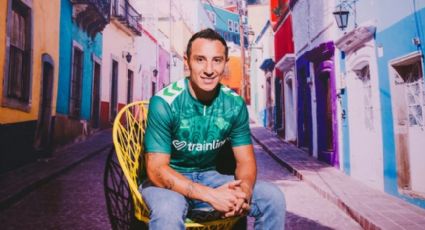 El Betis de España lanza camiseta de tradición mexicana alusiva al Día de Muertos; Andrés Guardado fue el 'modelo'