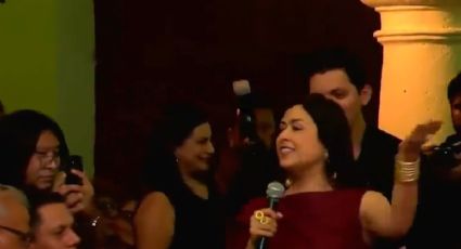 Hermana de la gobernadora Layda Sansores canta en el informe del DIF de Campeche