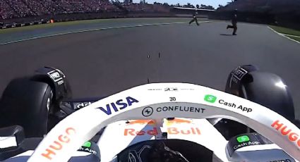 Liam Lawson, piloto de RB, casi atropella a dos comisarios de pista en el GP de México; la afición lo abuchea al ser el primero en abandonar la carrera