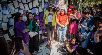 Protestan en oficinas del Fondo de Cultura Económica para exigir la renuncia de Paco Ignacio Taibo II tras declaraciones sobre escritoras