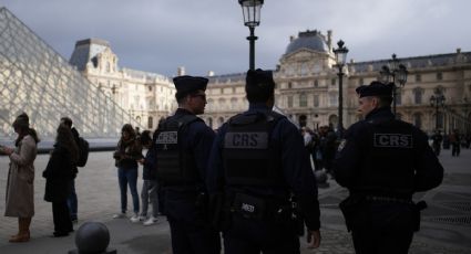 Juez acusa formalmente a dos implicados en el robo del Museo del Louvre; les dictan prisión provisional