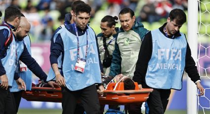 Mateo Levy, delantero de la Selección Mexicana Sub-20, sale conmocionado del juego ante Marruecos por un fuerte golpe