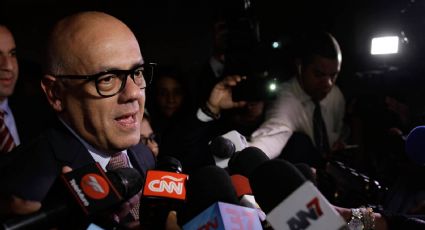 Gobierno de Maduro advierte de presunto plan de la "extrema derecha" para colocar explosivos en la embajada de Caracas en EU